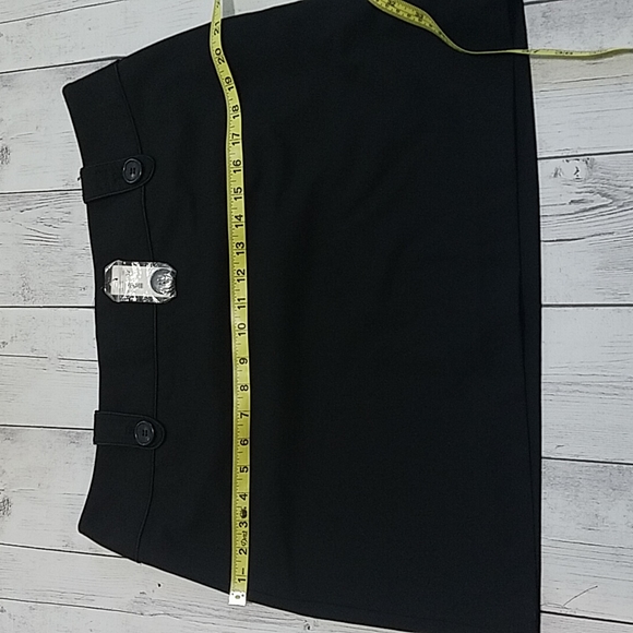 NWT The Limited Size 12 Black skirt with liner. - Picture 5 of 8
